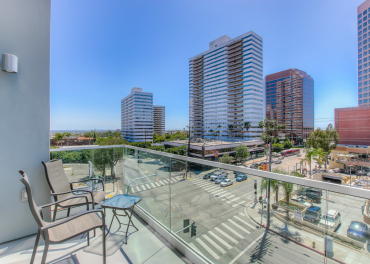 1168 South Barrington Avenue, Unit 5