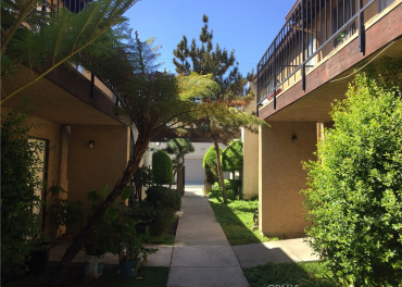 907 North Dalton Avenue, Unit 5