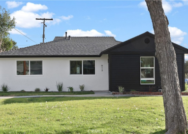 912 East Citrus Edge Street