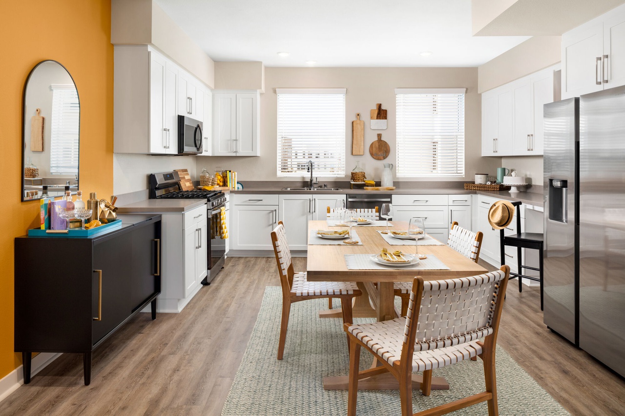 1860 North Western Avenue