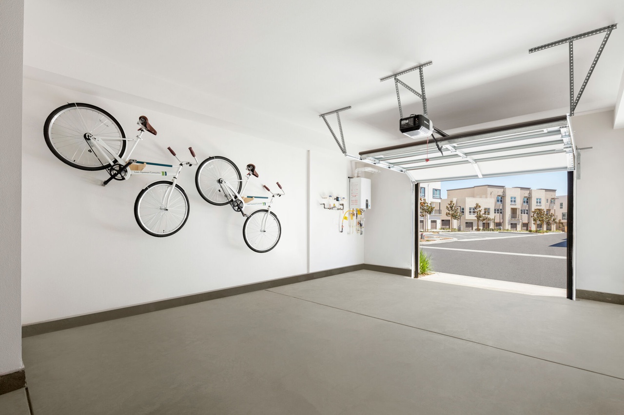 1230 East Lugonia Avenue