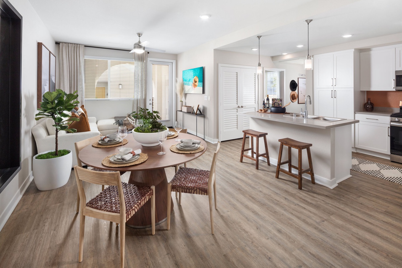 2937 East Penny Lane