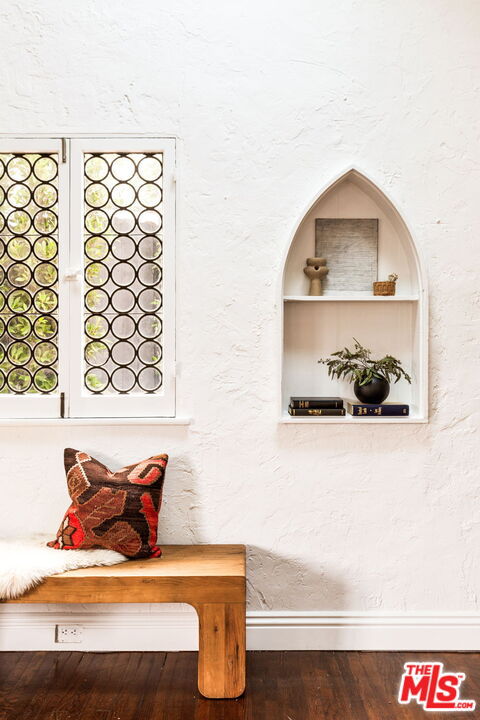 2251 North Cahuenga Boulevard