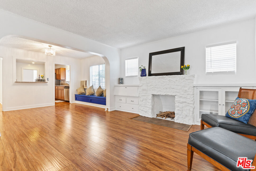 2563 Spaulding Avenue