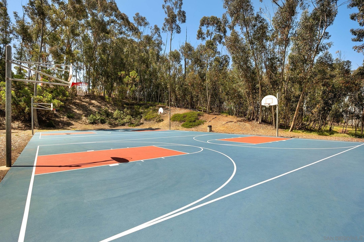 311 San Elijo Street