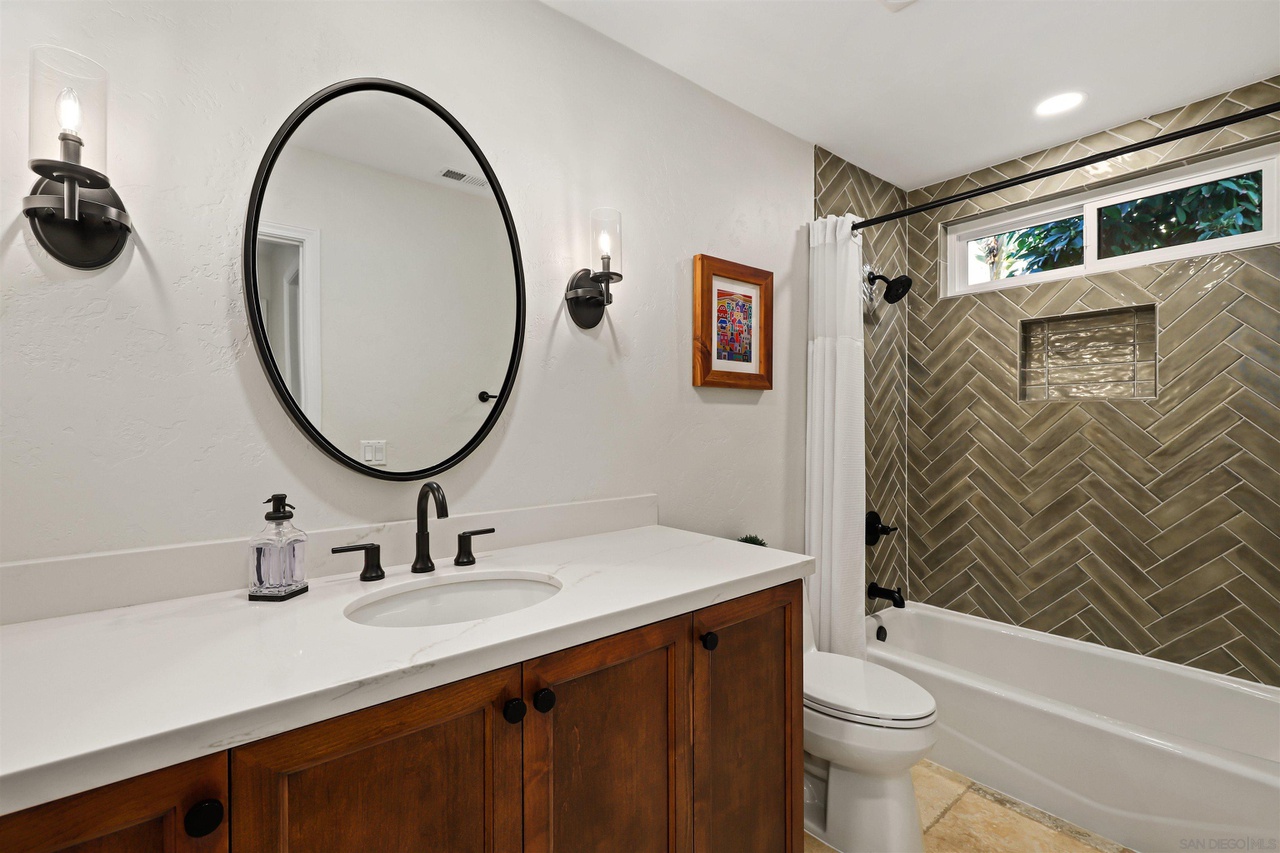 4877 East Butler Avenue