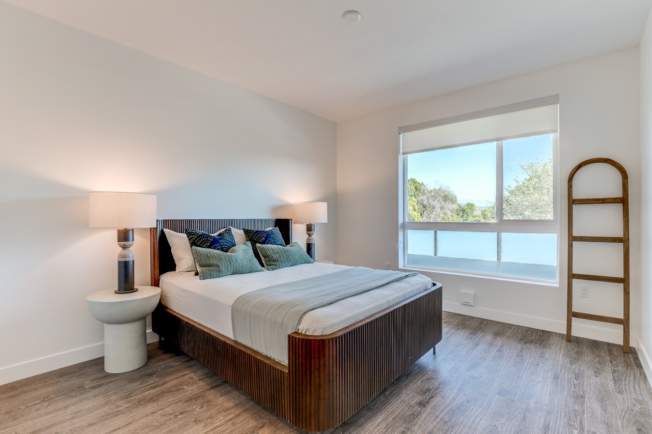 200 Bicentennial Way