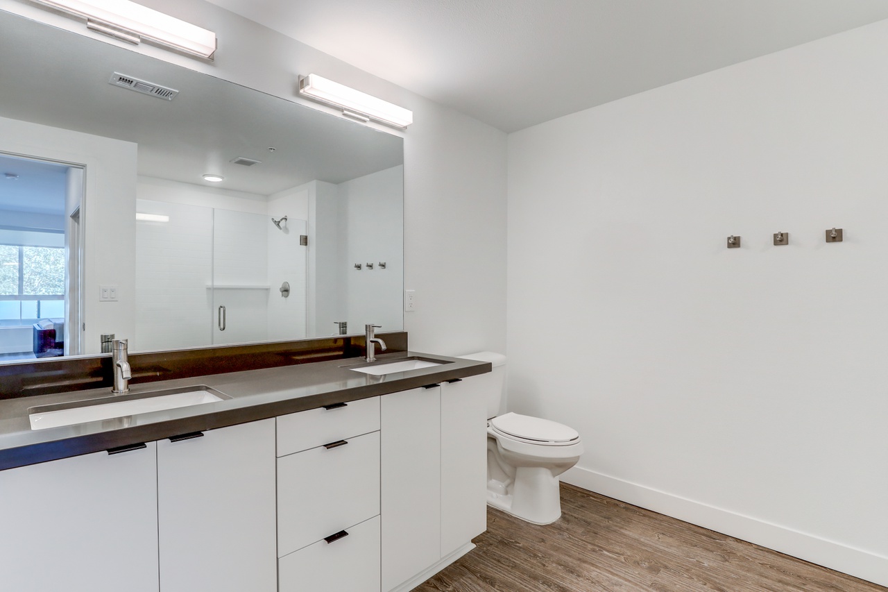 200 Bicentennial Way