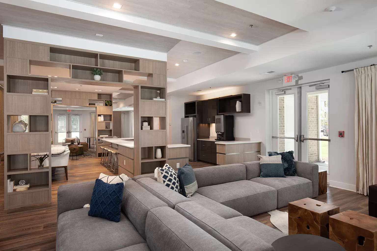 1600 South San Jacinto Avenue