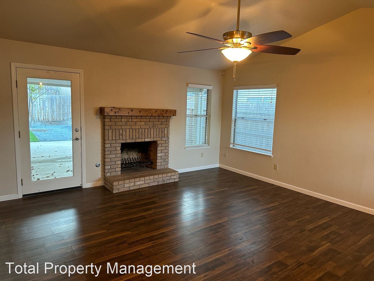 1622 South Peppertree Court