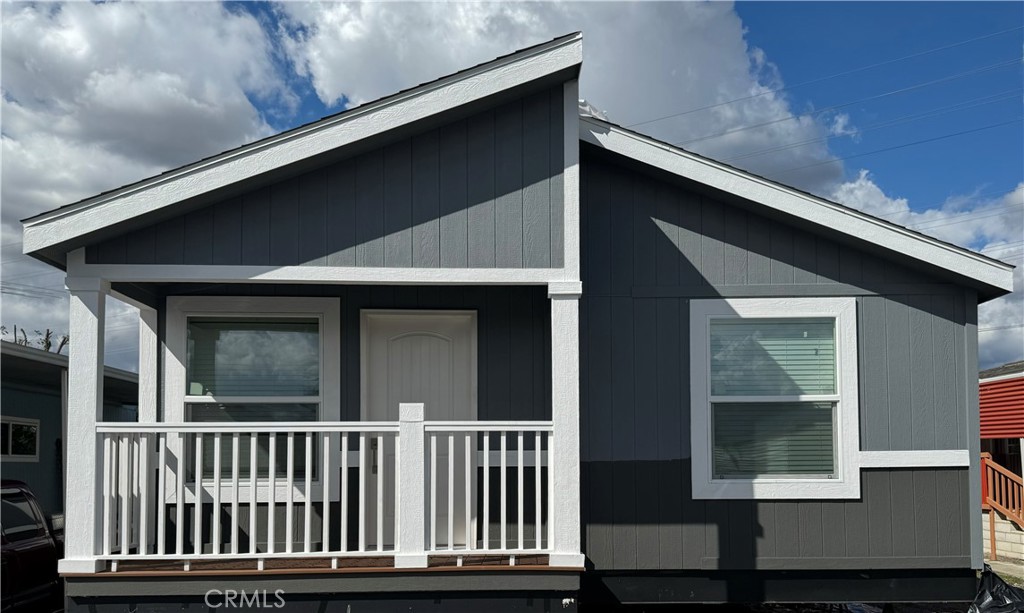 600 West Gladstone Street