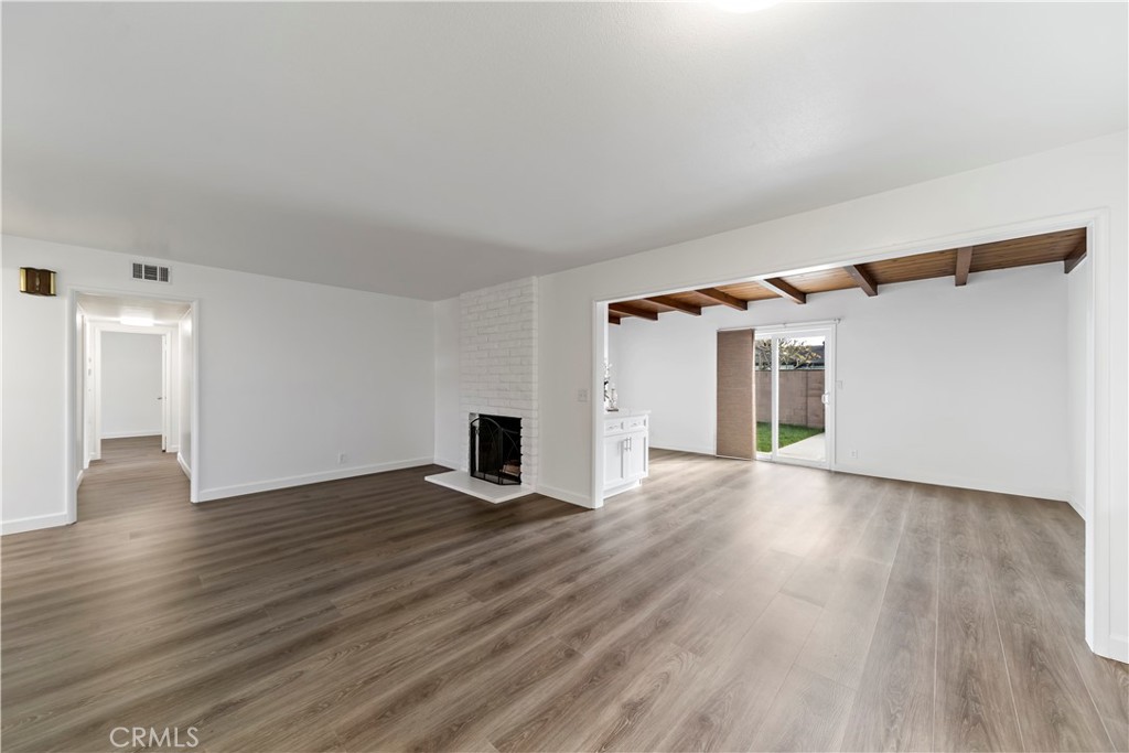 906 East Nearfield Street