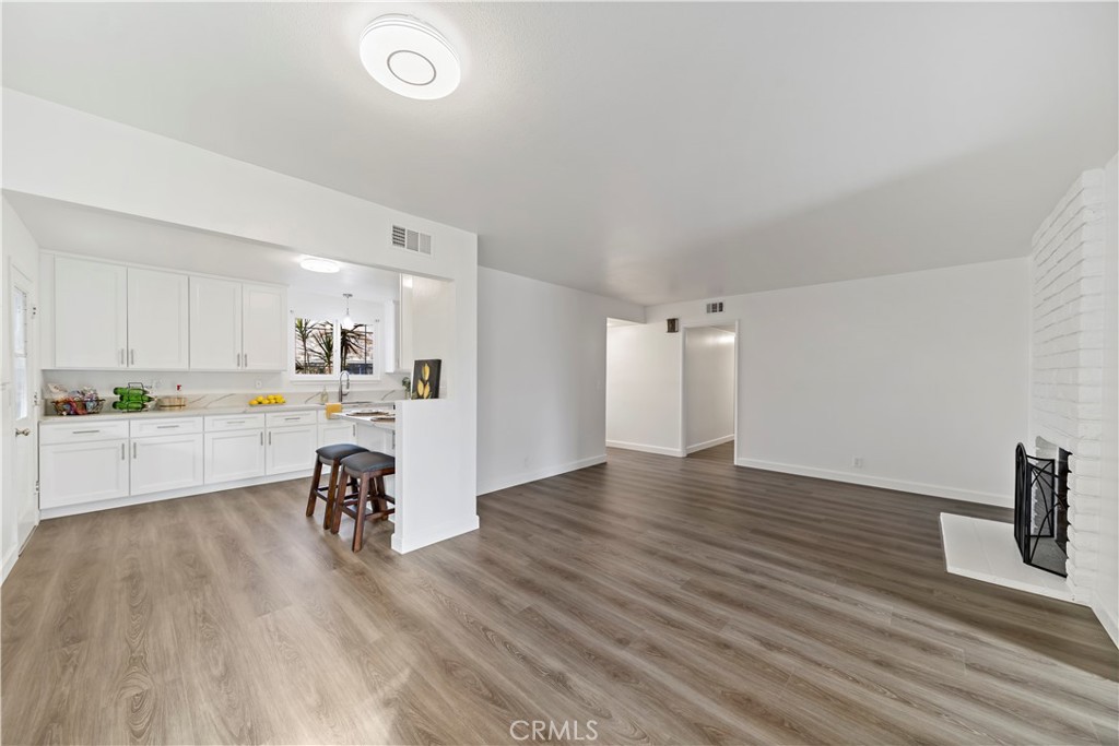 906 East Nearfield Street