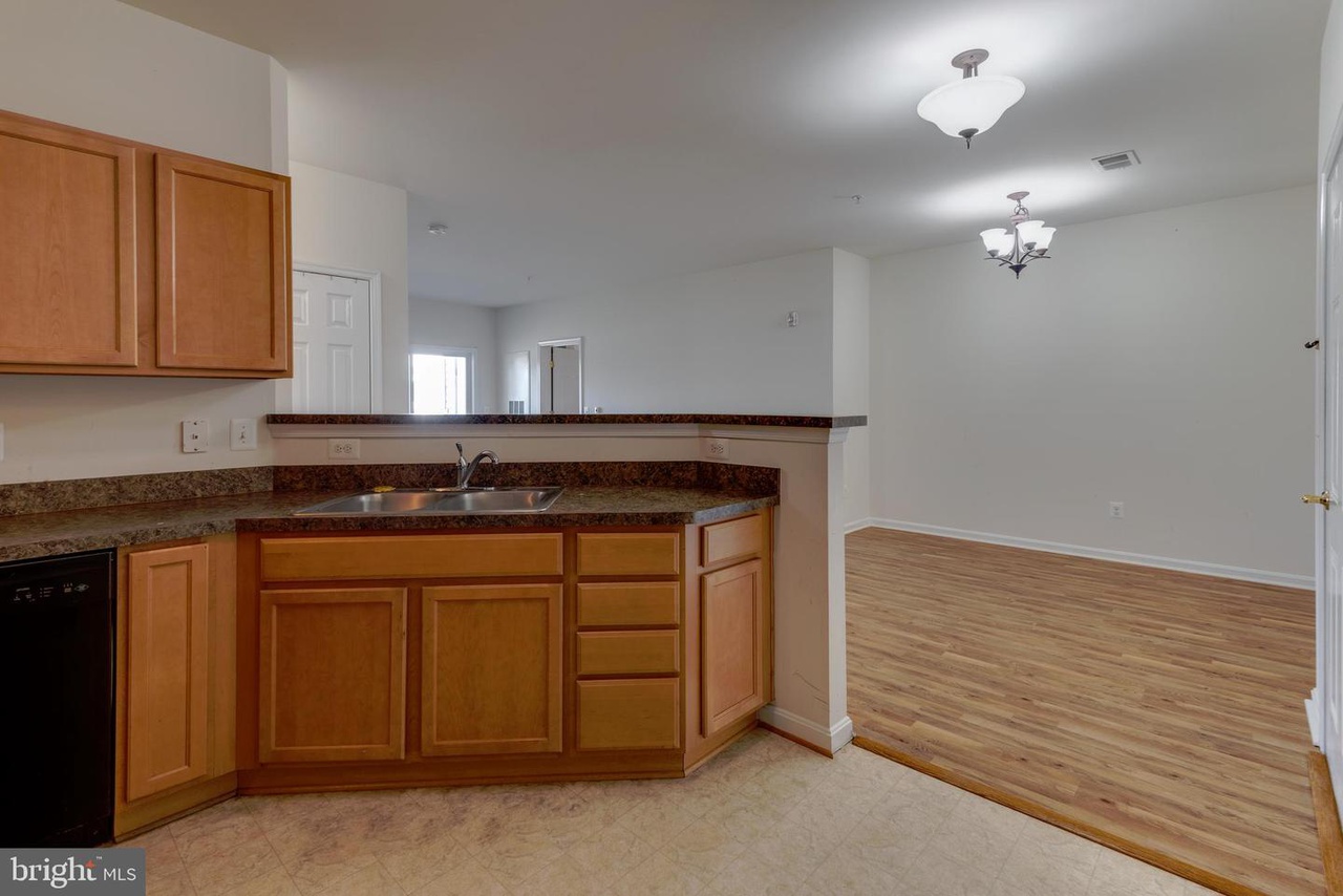 23560 Franklin Delano Roosevelt Boulevard