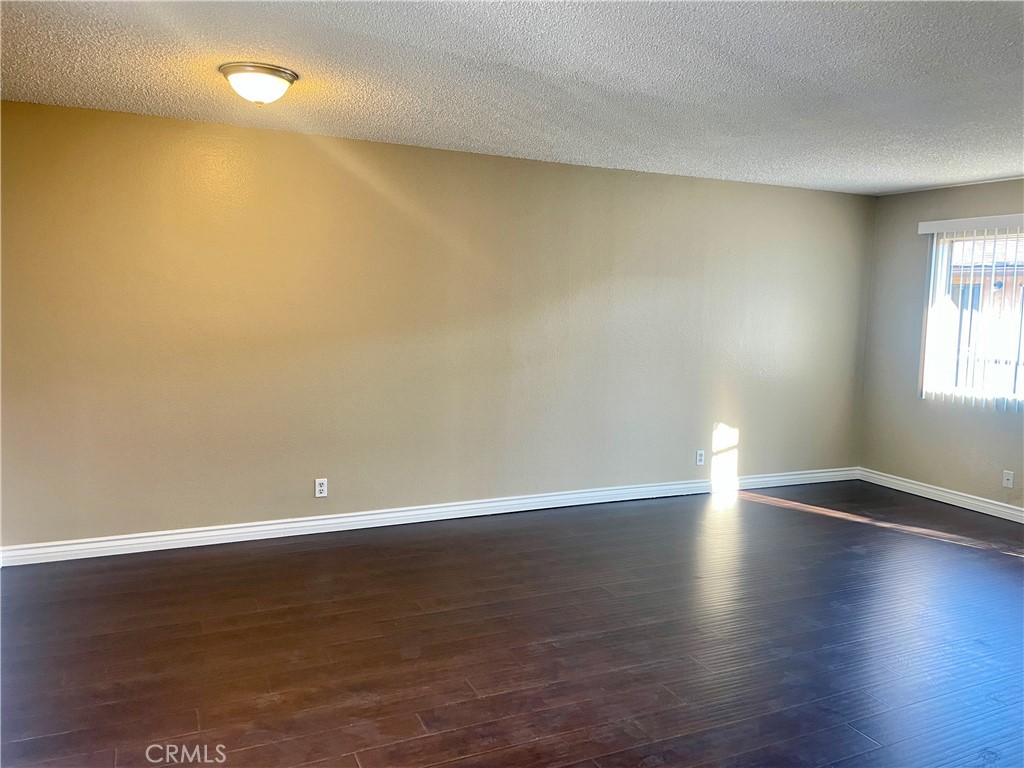 907 North Dalton Avenue, Unit 5