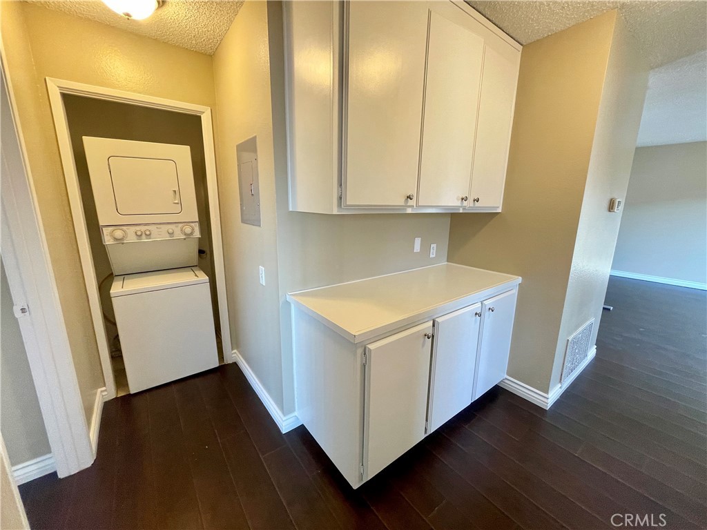 907 North Dalton Avenue, Unit 5