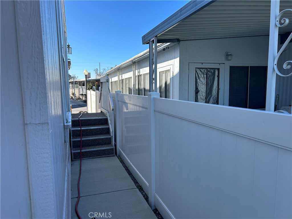 999 South Santa Fe Avenue